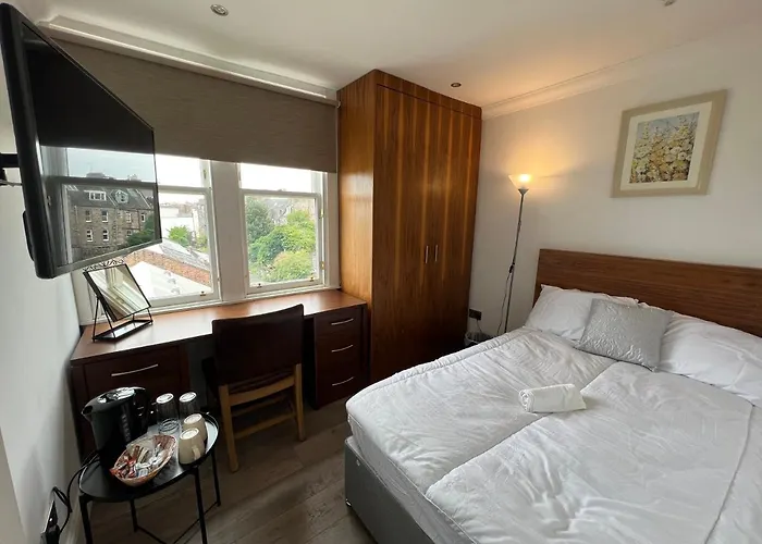 Cosy Double Room City Centre